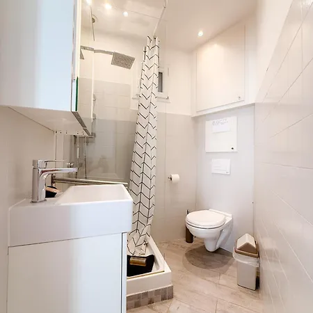 Apartment Le Clemenceau By Apirent #cosy #200m Des Plages #wifi