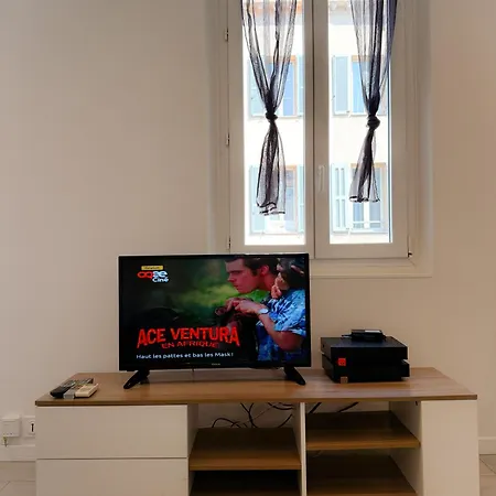 Apartment Le Clemenceau By Apirent #cosy #200m Des Plages #wifi