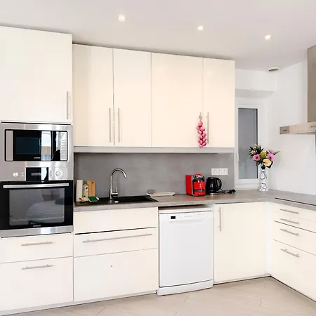 Apartment Le Clemenceau By Apirent #cosy #200m Des Plages #wifi Cannes