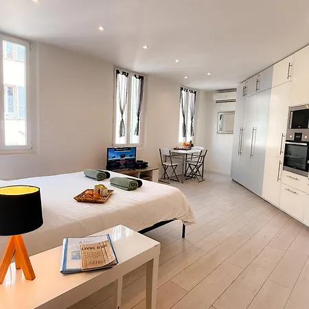 Le Clemenceau By Apirent #cosy #200m Des Plages #wifi Apartment