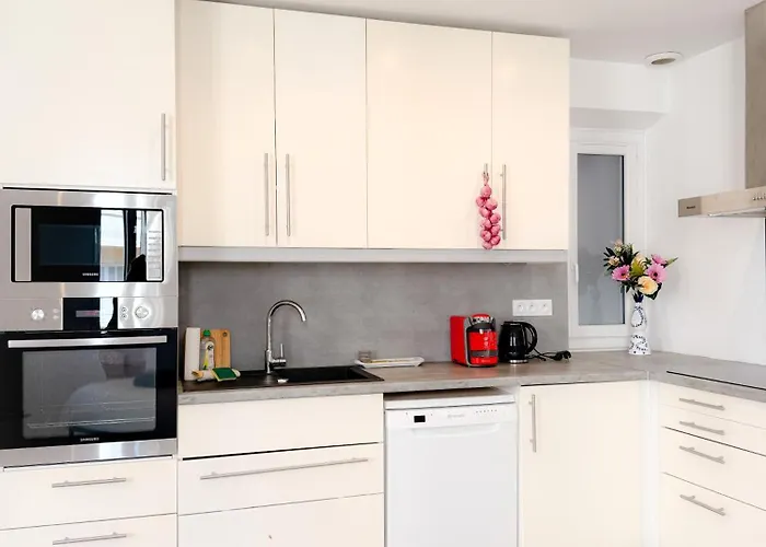 شقة Le Clemenceau By Apirent #cosy #200m Des Plages #wifi كان