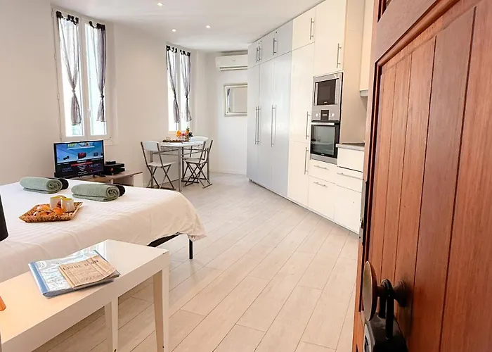 Le Clemenceau By Apirent #cosy #200m Des Plages #wifi