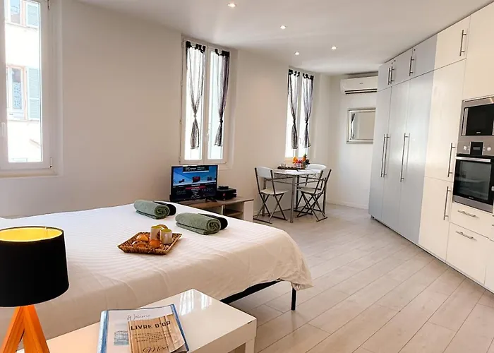 Le Clemenceau By Apirent #cosy #200m Des Plages #wifi شقة