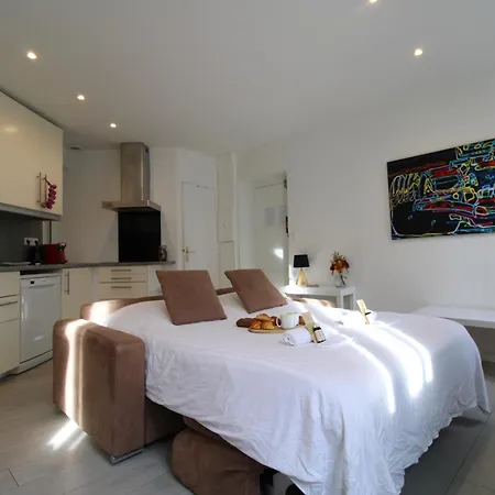Le Clemenceau By Apirent #cosy #200m Des Plages #wifi 아파트 *